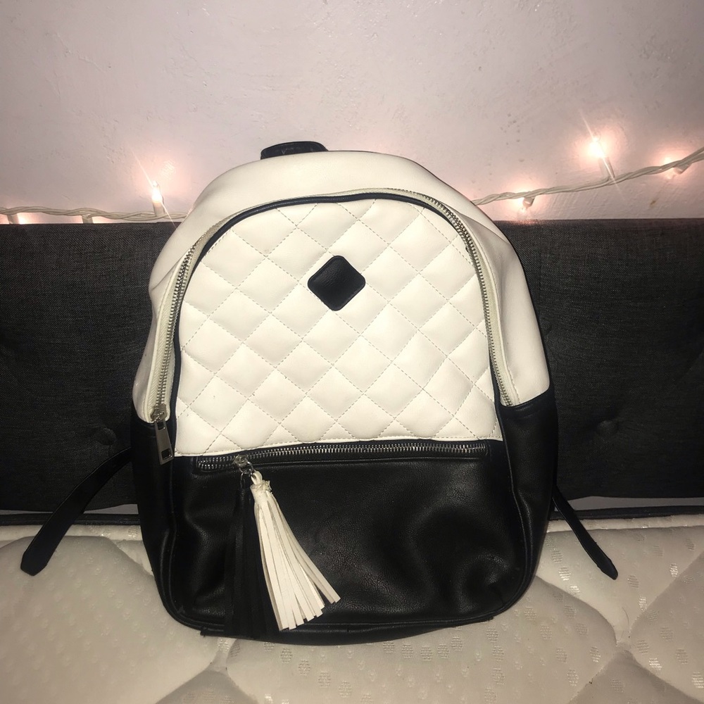 MINI BACKPACK 🖤